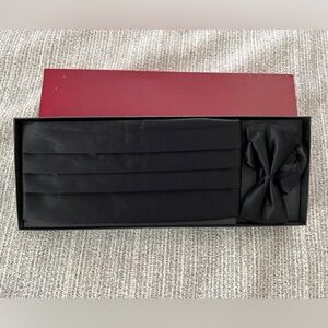 Black Men’s Wearhouse Adjustable Bow Tie and Cummerbund Set